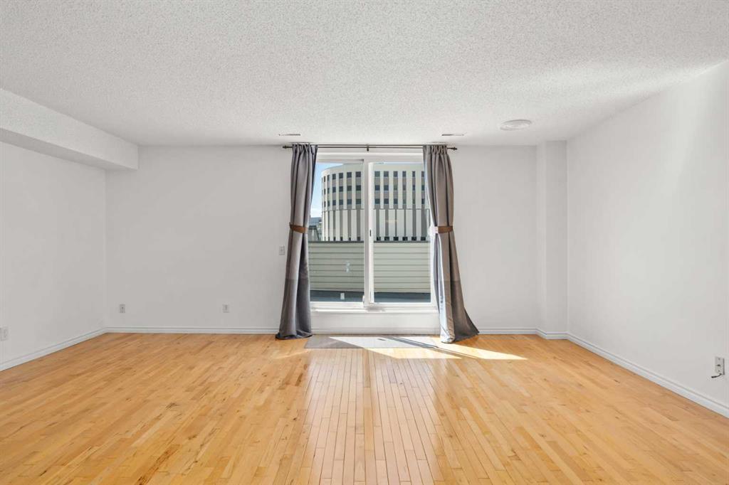 1540 29 Street NW #804 photo 2