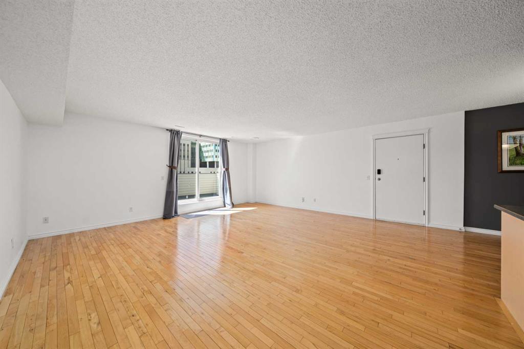1540 29 Street NW #804 photo 3