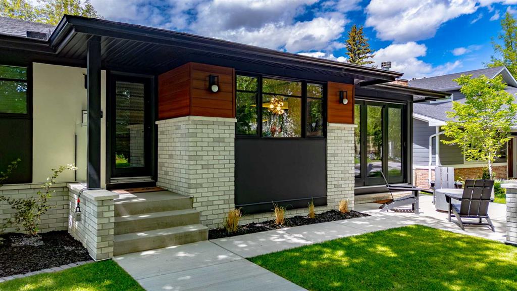 4715 15 Street SW photo 2