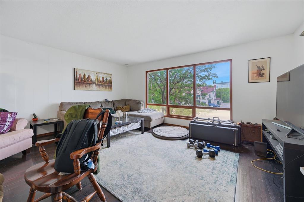 203 42 Avenue SW photo 5