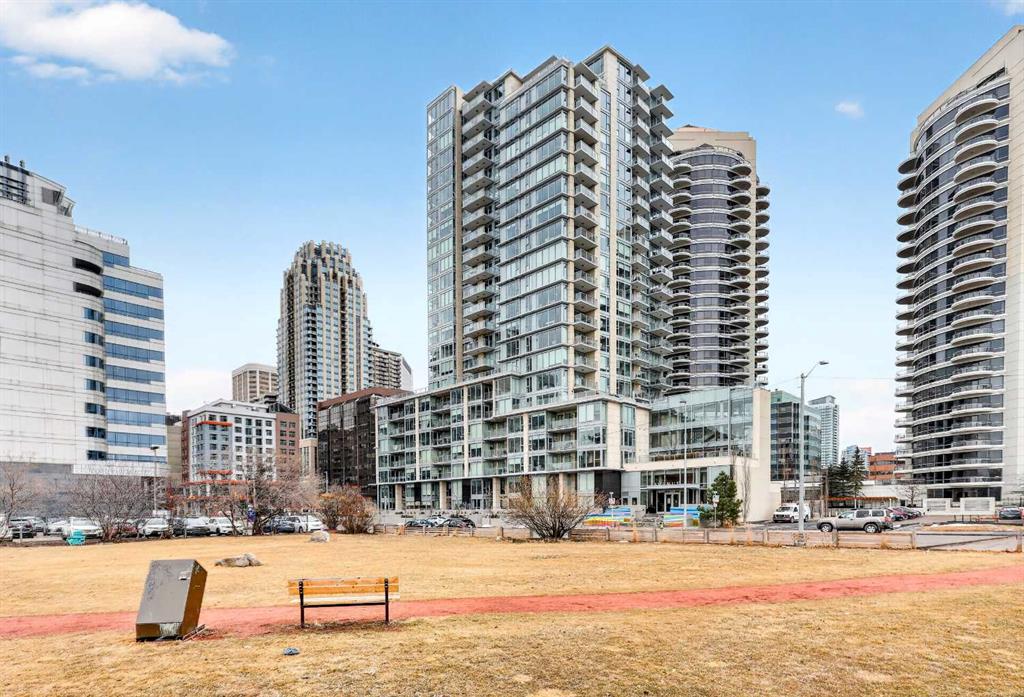 1025 5 Avenue SW #109 photo 3