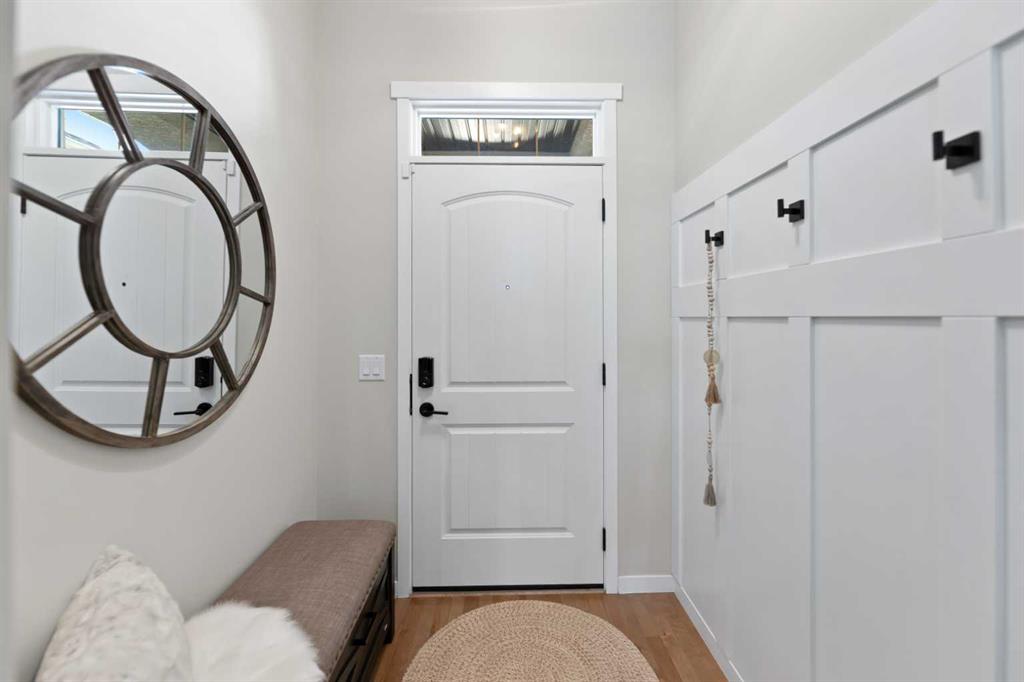 124 Masters Crescent SE photo 3