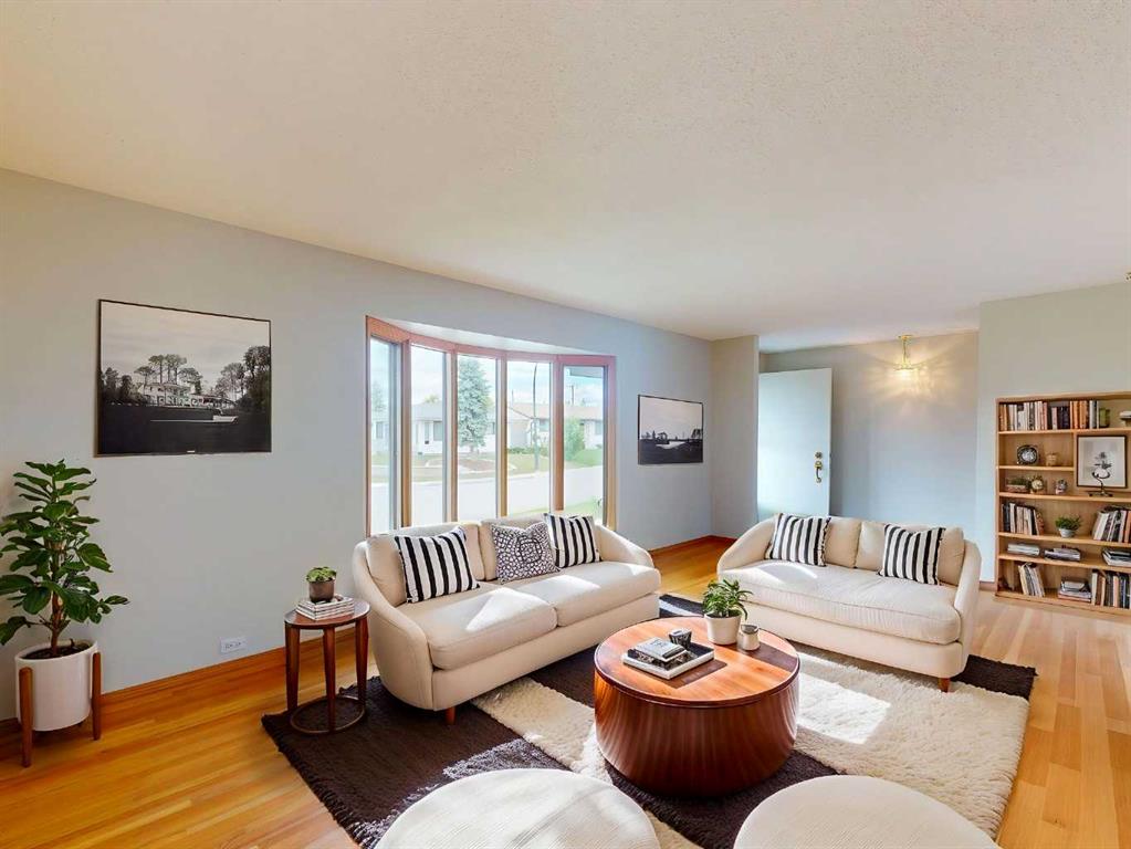 548 Mcintosh Road NE photo 2
