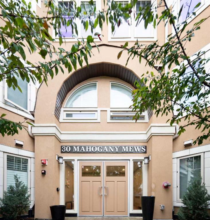 30 Mahogany Mews SE #112 photo 2