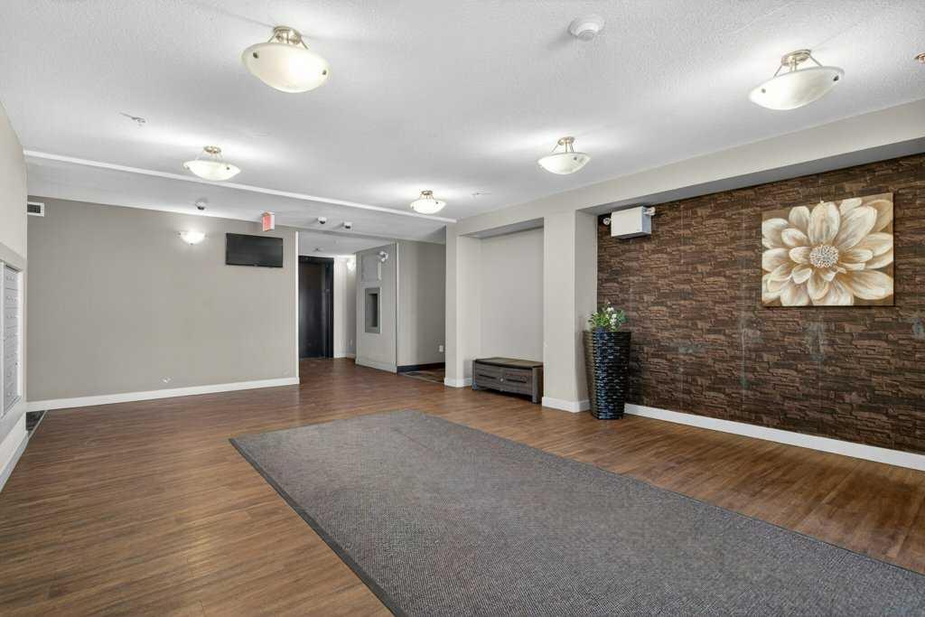 7210 80 Avenue NE #225 photo 3
