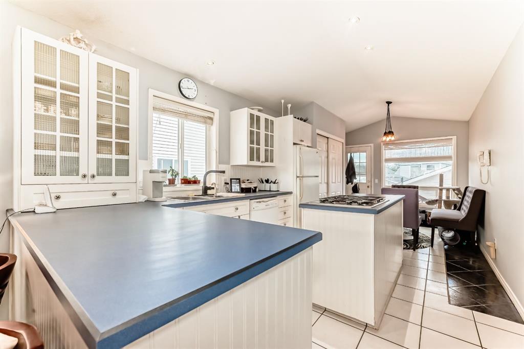 307 Mt Lorette Place SE photo 5