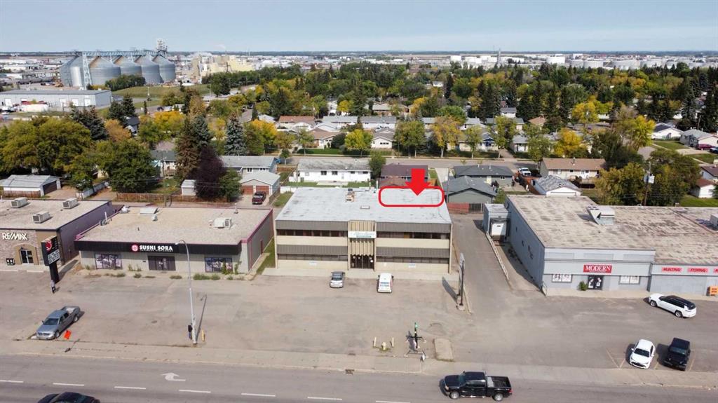 Top Floor 5720 44 Street #NE Part