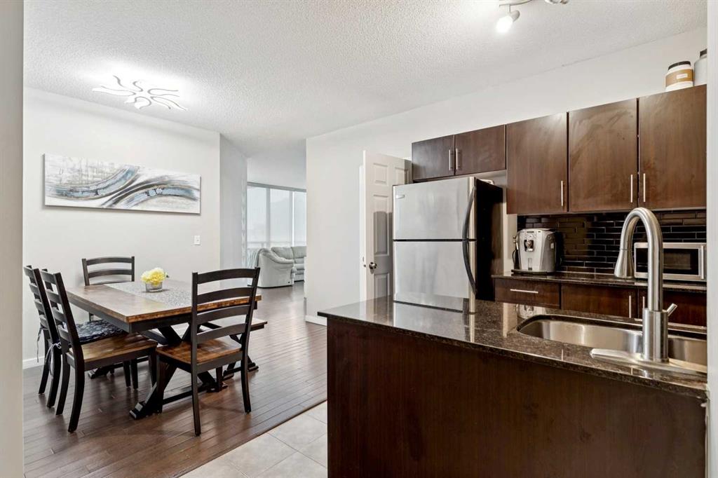 325 3 Street SE #807 photo 3