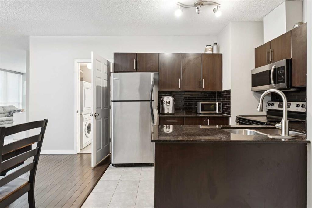 325 3 Street SE #807 photo 4