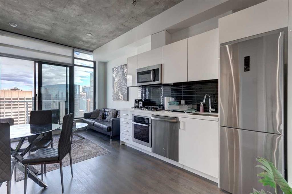 1010 6 Street SW #3005 photo 3