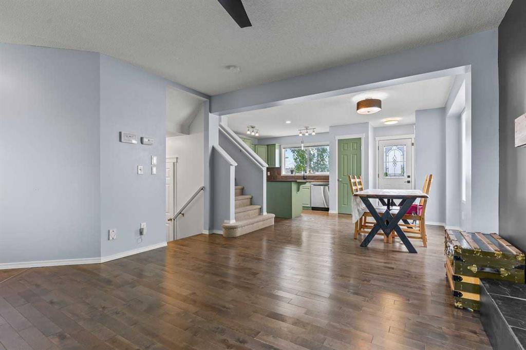 103 Copperfield Heights SE photo 4