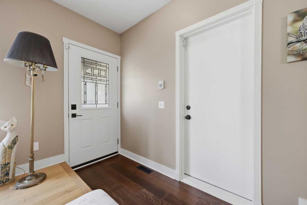 232 Hawkcliff Way NW photo 5