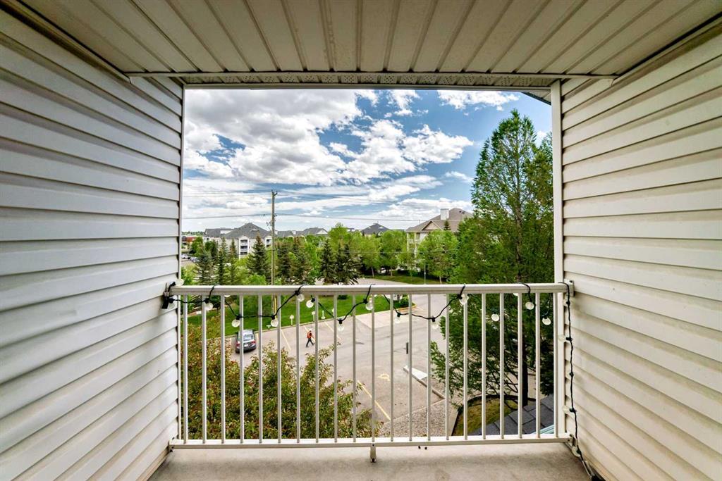 7 Somervale View SW #307 photo 4