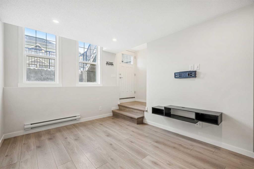 167 Cranbrook Square SE photo 5