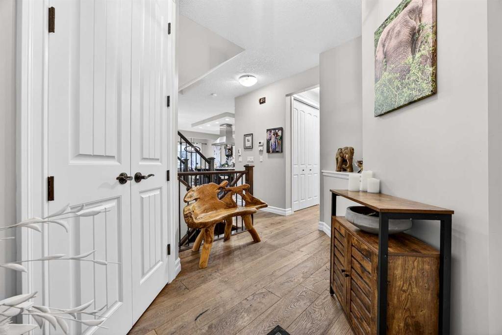 39 Nolanfield Crescent NW photo 5