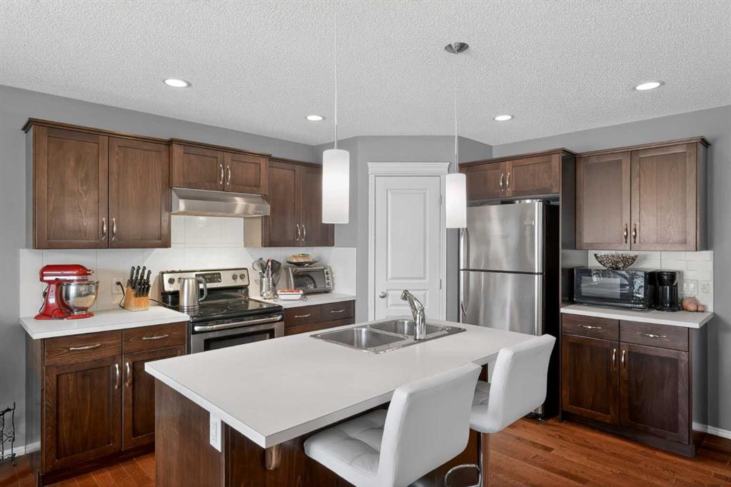 101 Elgin Meadows Manor SE photo 3