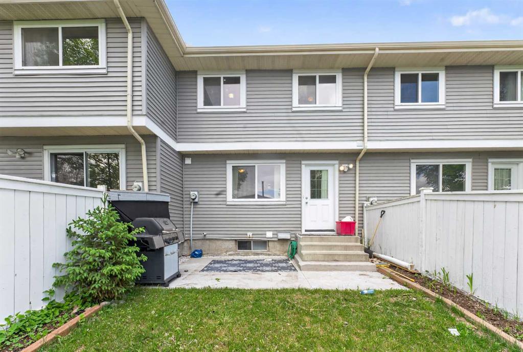 10 Falconer Terrace NE photo 5