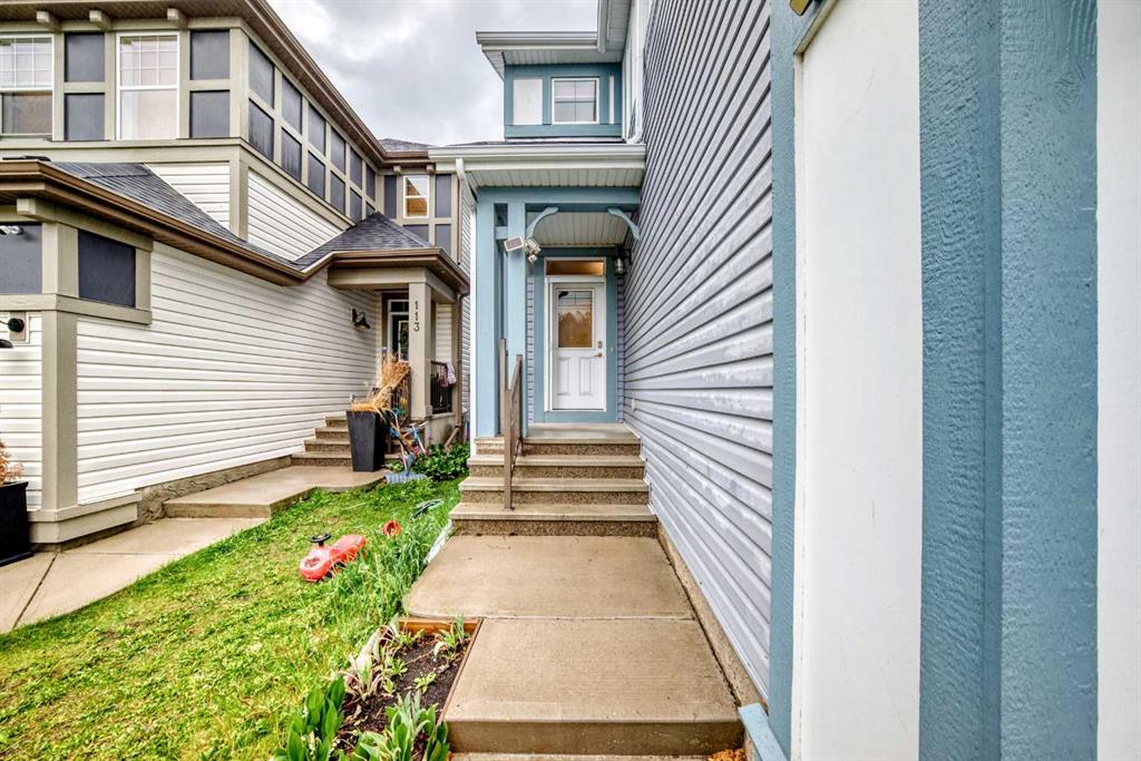 109 New Brighton Park SE photo 2