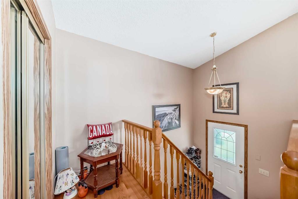 27 Covepark Drive NE photo 4