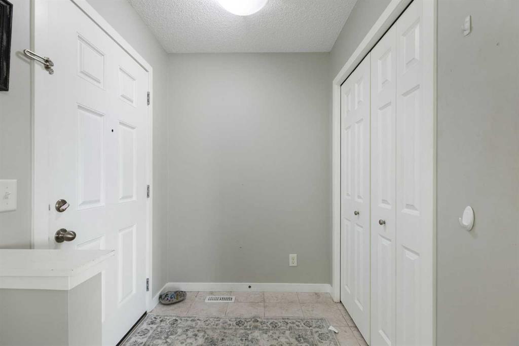 362 Legacy Village Way SE photo 2