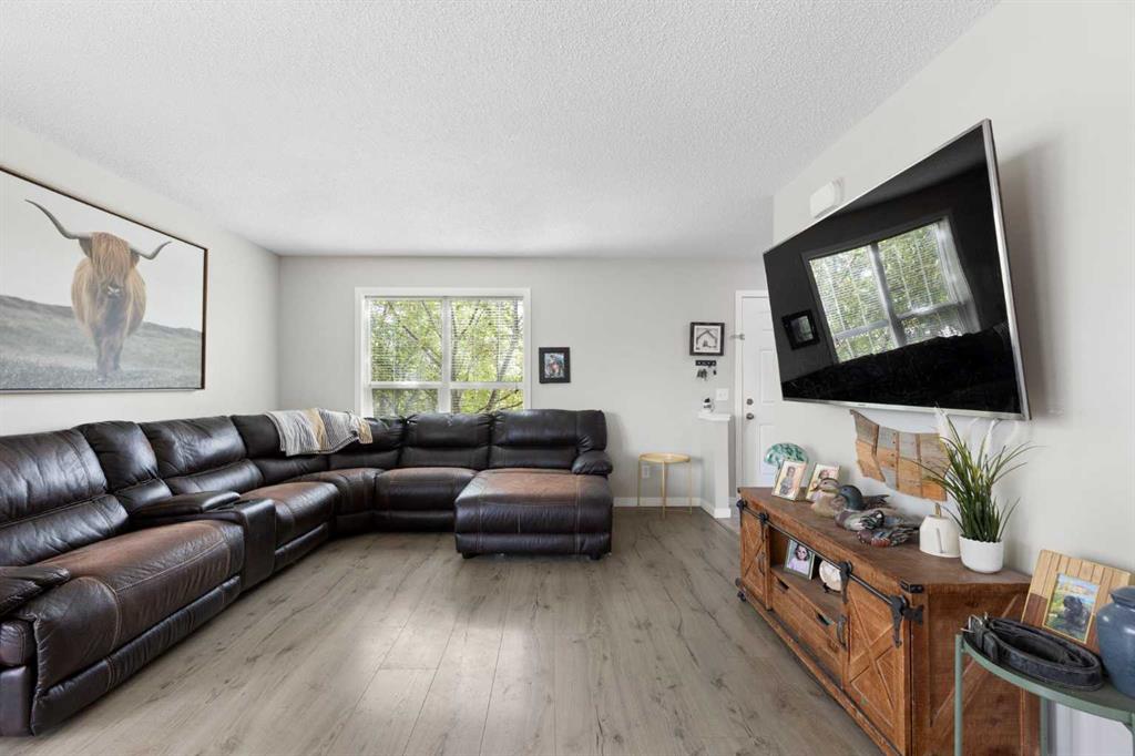 362 Legacy Village Way SE photo 4