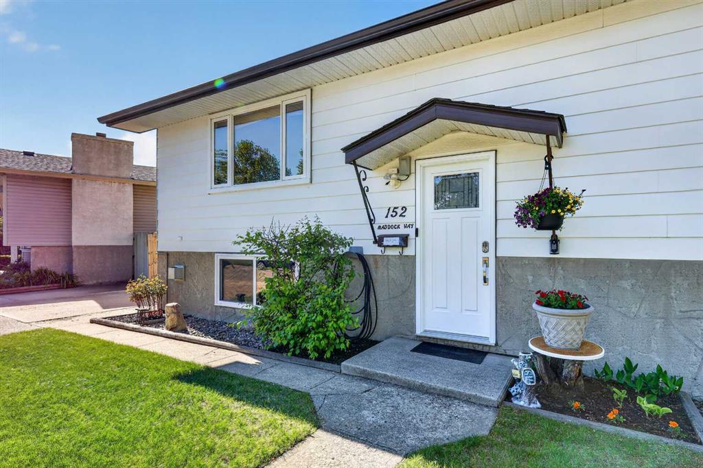 152 Maddock Way NE photo 4