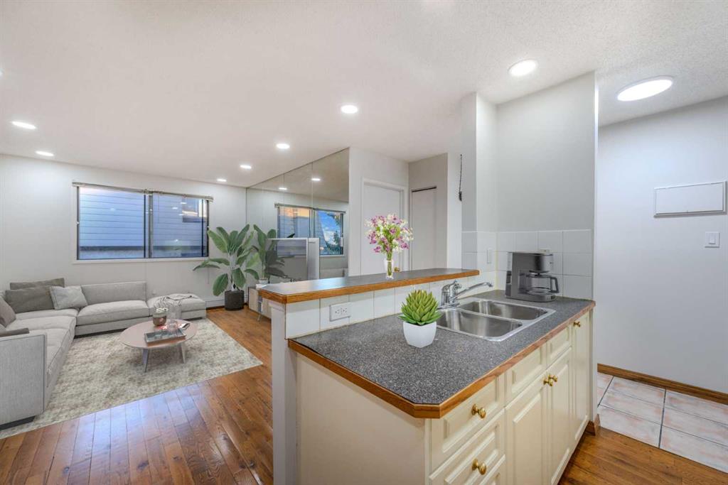 2734 17 Avenue SW #403 photo 2