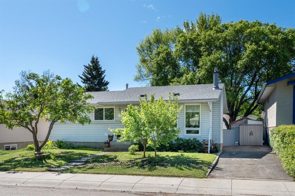 1019 Lysander Drive SE photo 2