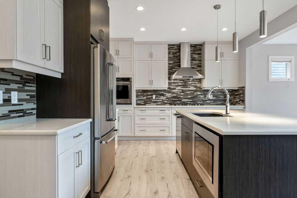 435 Evansglen Drive NW photo 5