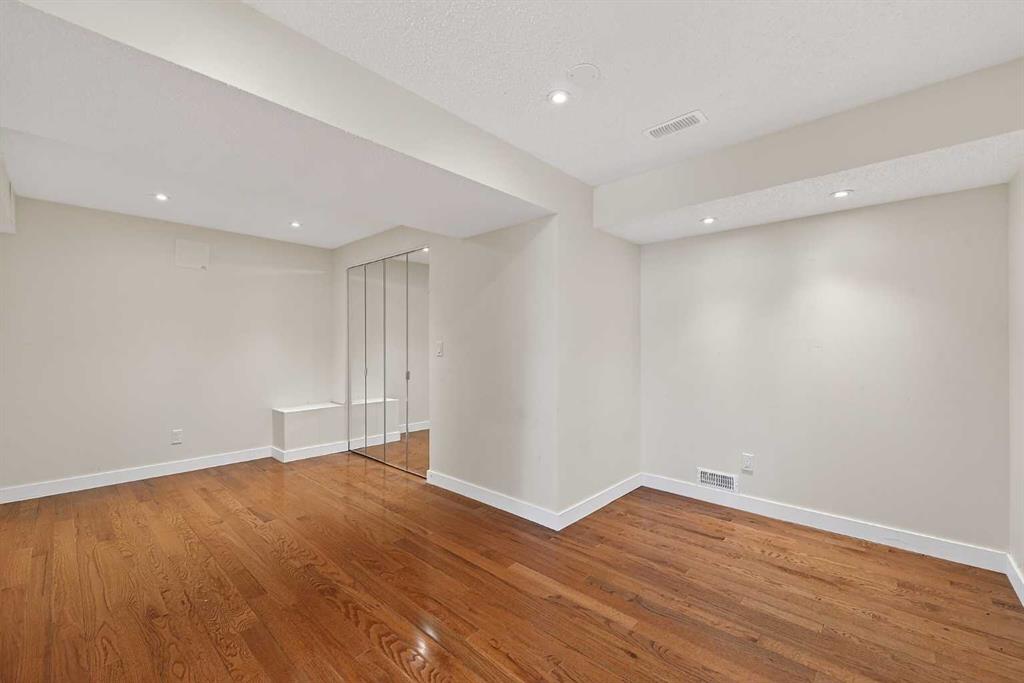 185 Woodridge Drive SW #1 photo 4