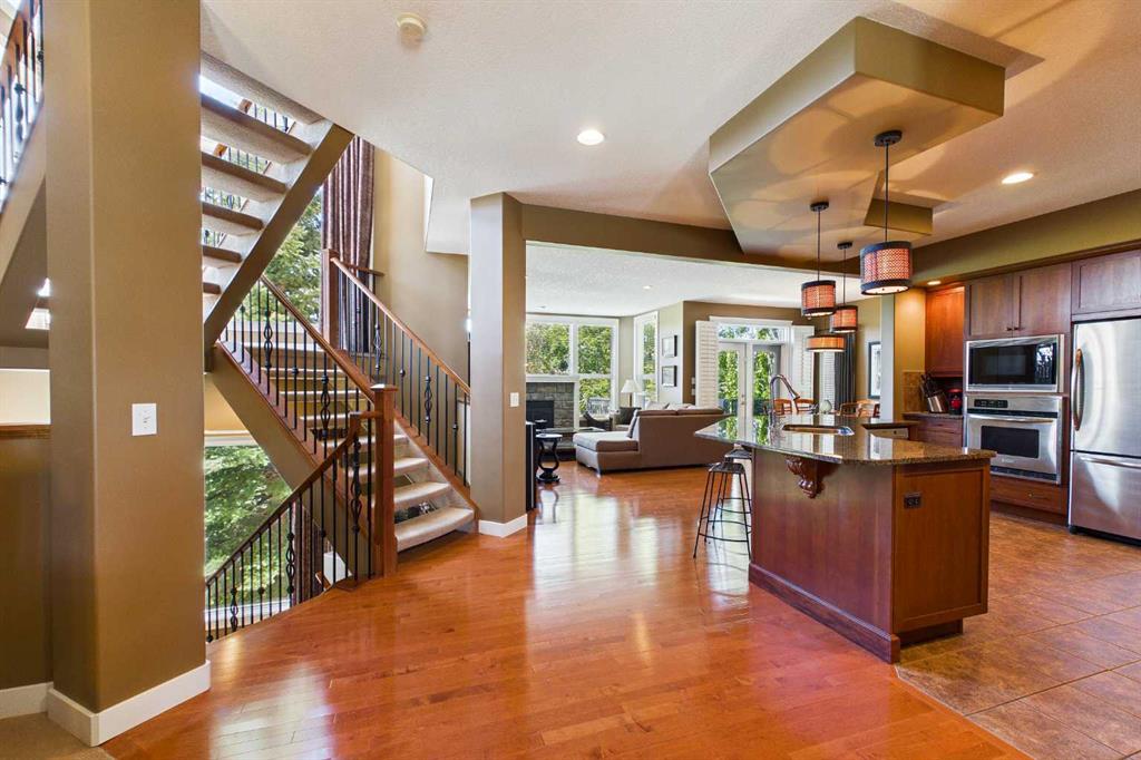 39 Tuscany Glen Place NW photo 3
