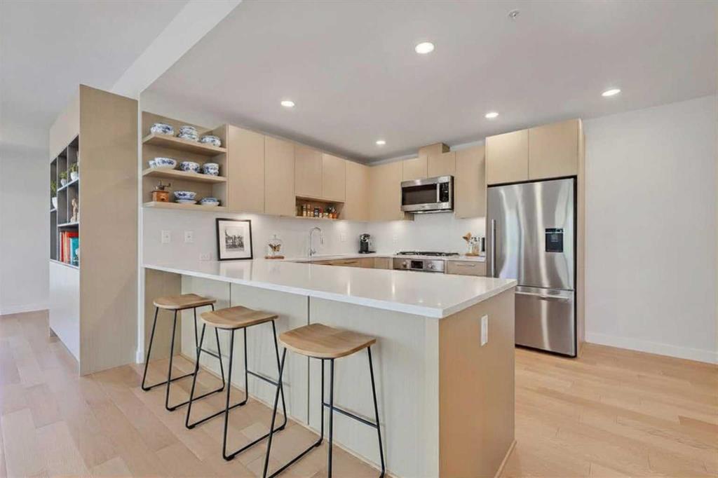 88 9 Street NE #211 photo 3