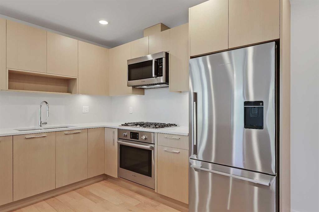 88 9 Street NE #211 photo 4