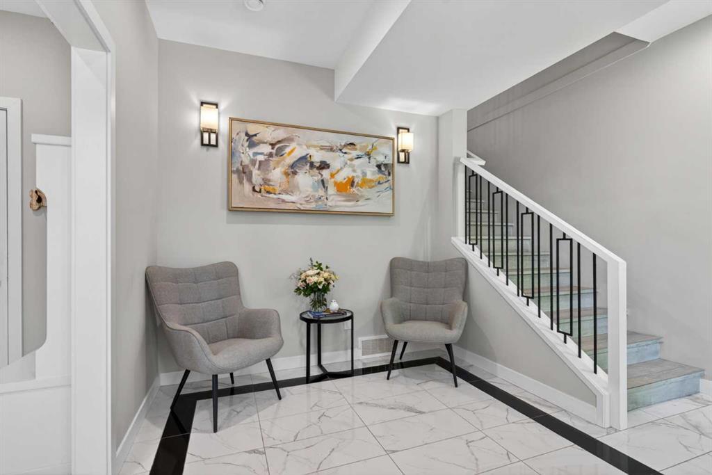 833 77 Street SW photo 3