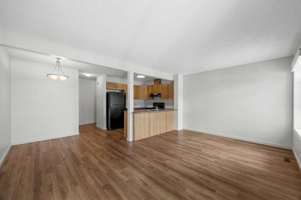 27 Panatella Villas NW photo 5