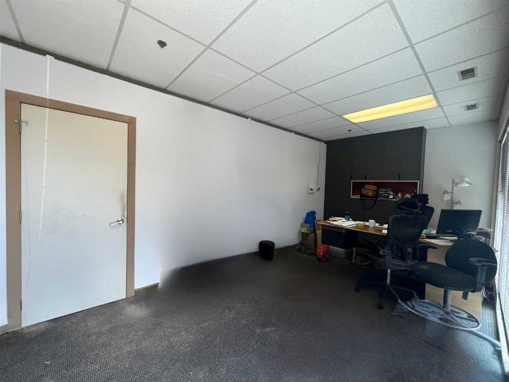 2820 Centre Avenue NE #14 photo 4