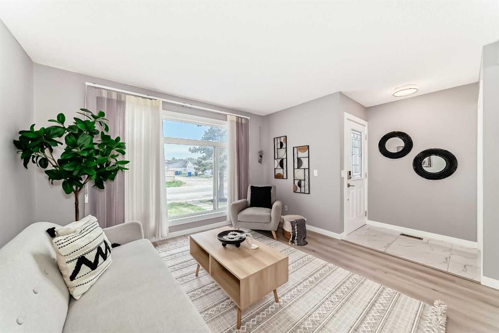 7 Martinview Crescent NE photo 5