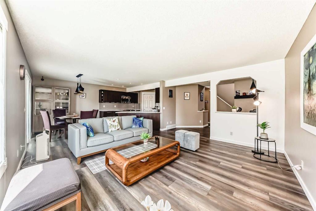 442 Citadel Drive NW photo 2