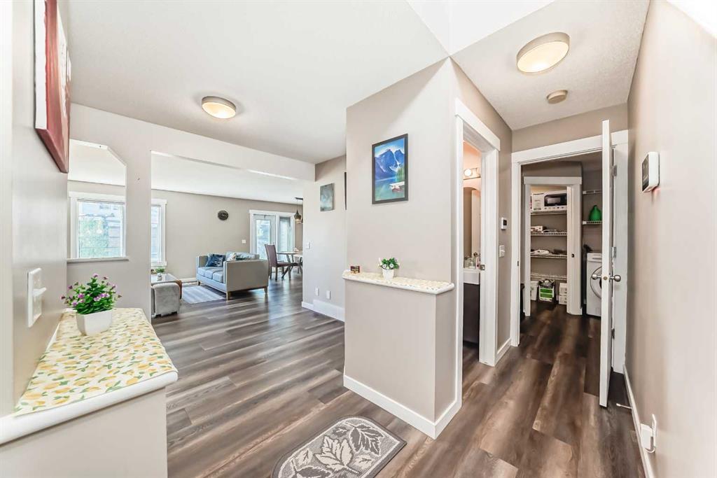 442 Citadel Drive NW photo 3