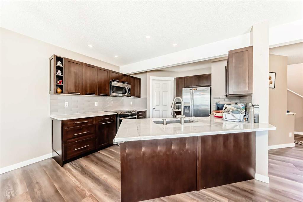 442 Citadel Drive NW photo 4