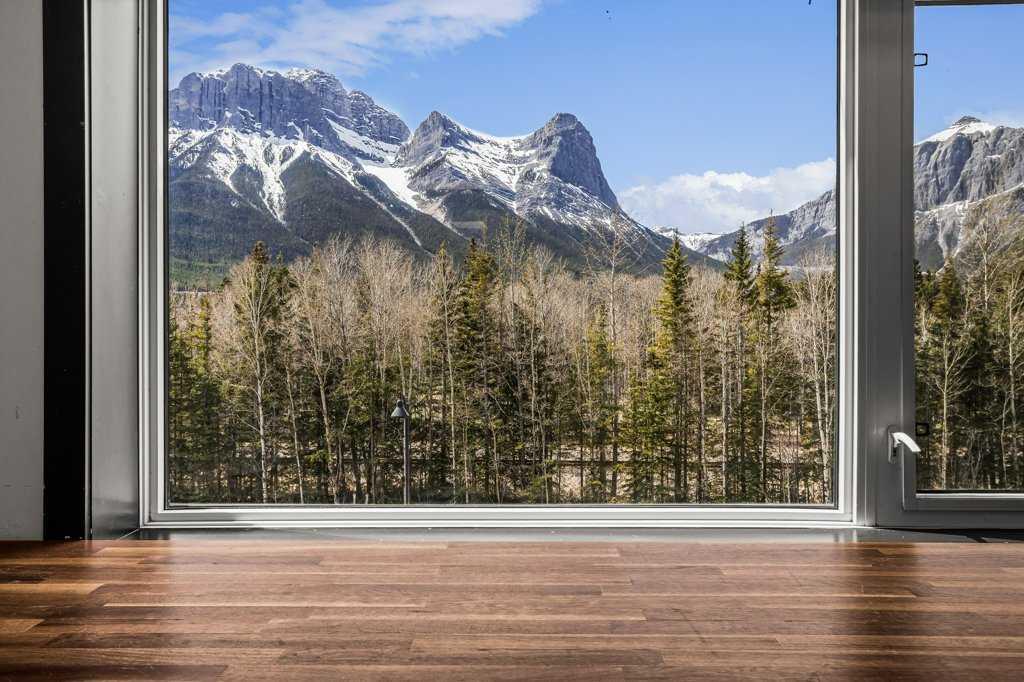 306 Bow Valley Trail #109B