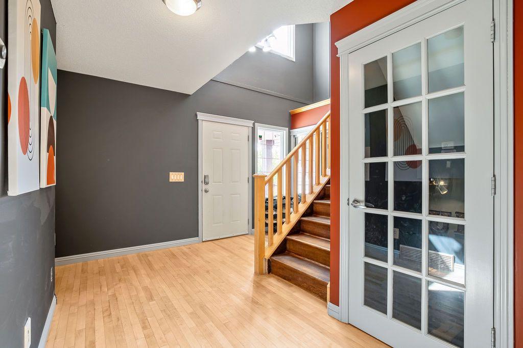 670 Chaparral Drive SE photo 3