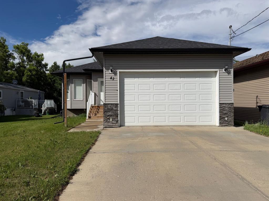 42 A Red Deer Avenue