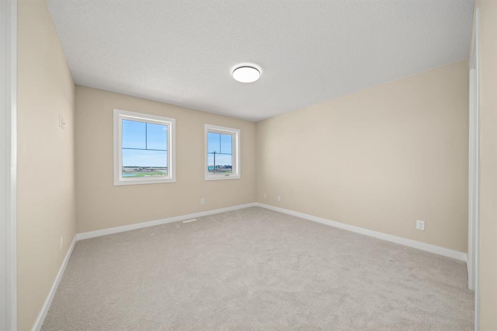 640 Sora Boulevard SE photo 5