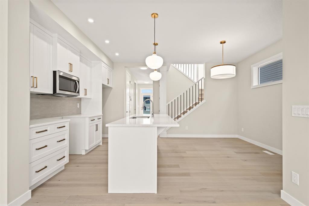 118 Sora Gardens SE photo 3