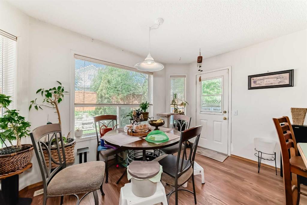 182 Somerglen Road SW photo 5