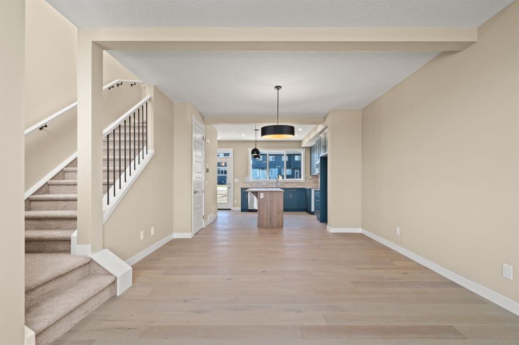 676 Sora Boulevard SE photo 3
