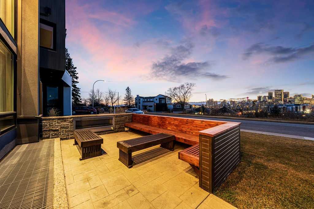 122 13 Street NE photo 3