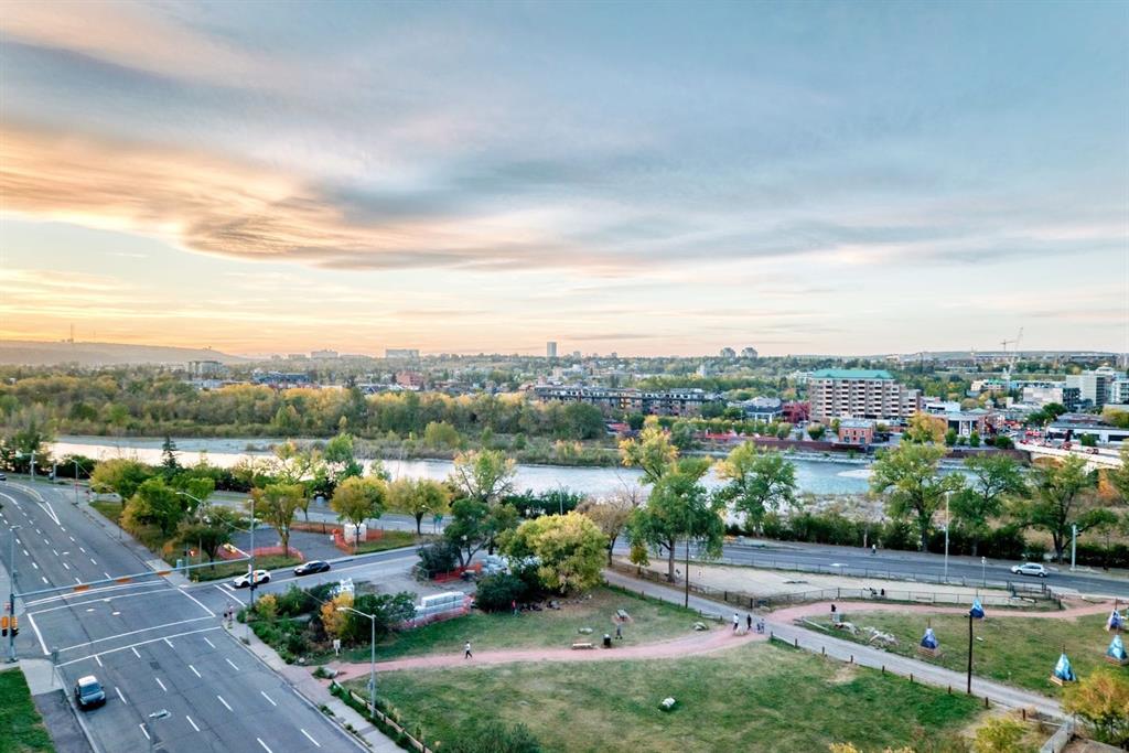 1025 5 Avenue SW #1004 photo 4