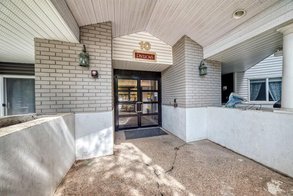 10 Sierra Morena Mews SW #114 photo 3